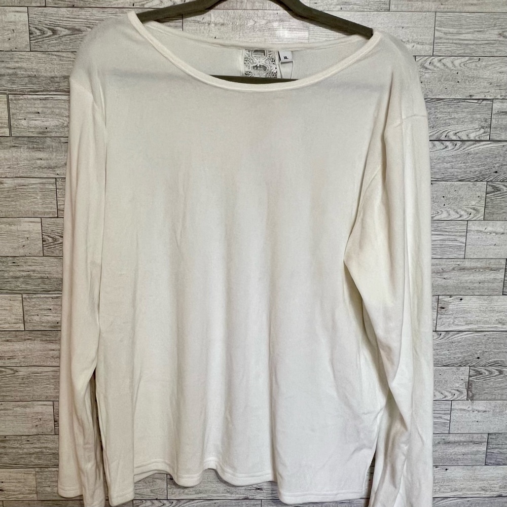 Made With Love Ivory Top Lace Type Detail Down Back -Size-X-Large Soft, New Tags